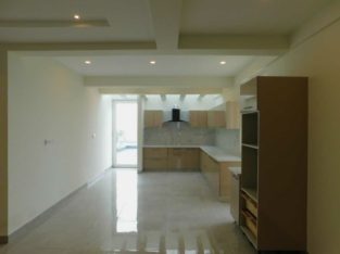 Penthouse available in Zirakpur Patiala road