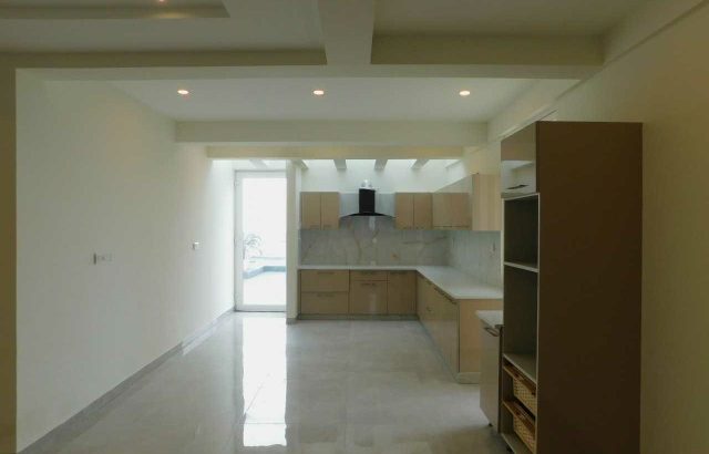 Penthouse available in Zirakpur Patiala road