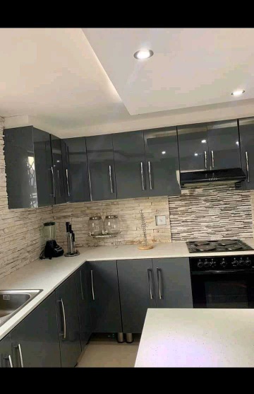 Kitchen Cabinets &; Granite fitting’s