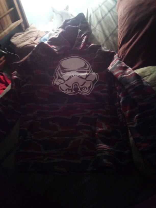 boys size 18 Star wars hoodie