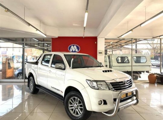 TOYOTA HILUX 2.4GD6 DOUBLE CAB FOR SALE IN DURBAN