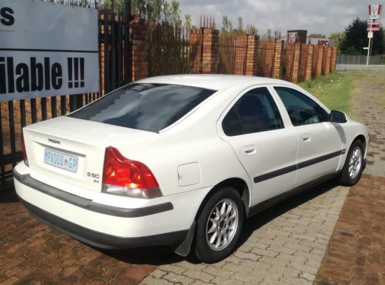 Volvo S60 2.4i (Automatic) for sale