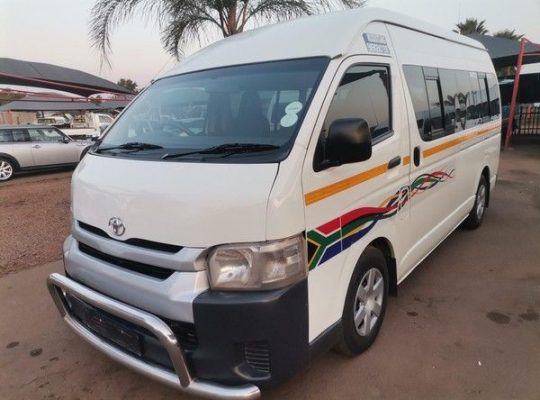 Toyota Quantum 2.5 D-4D Sesfikile 16-seat