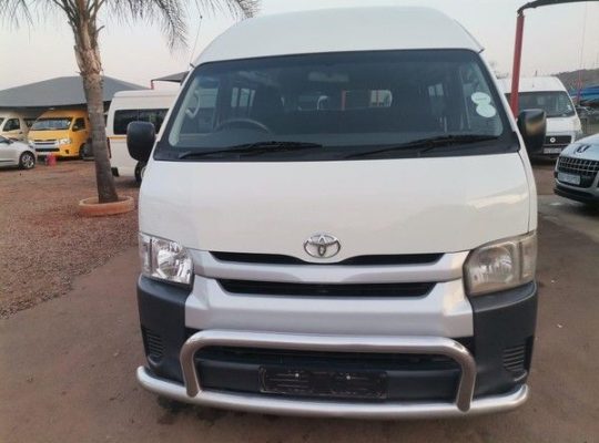 Toyota Quantum 2.5 D-4D Sesfikile 16-seat