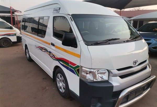 Toyota Quantum 2.5 D-4D Sesfikile 16-seater